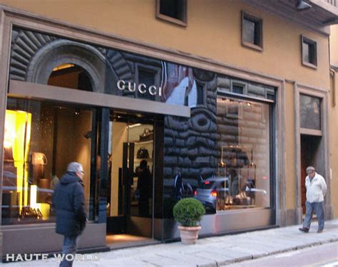 gucci italy outlet online|is the gucci outlet cheaper.